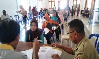 40 Warga Desa Ngale Menerima BLT Dana Desa
